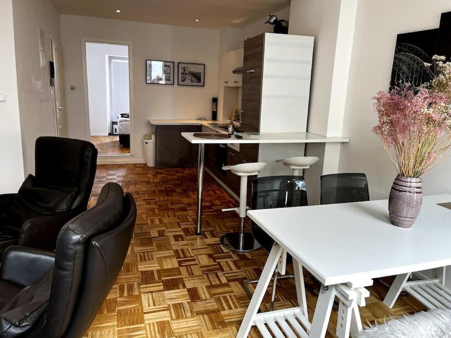 Exklusive Wohnung Mitten Im Schoensten Viertel Bremen Bagian luar foto